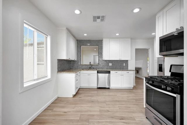 224 W Glenrosa Avenue, Phoenix, AZ 85013