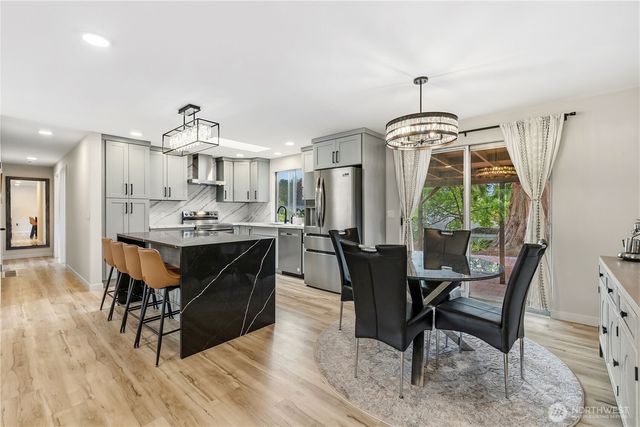 11212 NE 145th Street, Kirkland, WA 98034