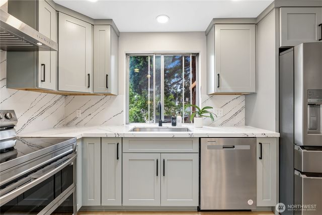 11212 NE 145th Street, Kirkland, WA 98034