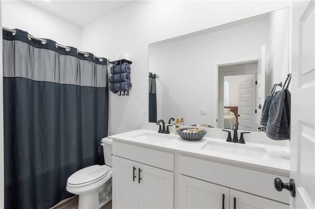 306 N Anser Bend, Farmington, AR 72730