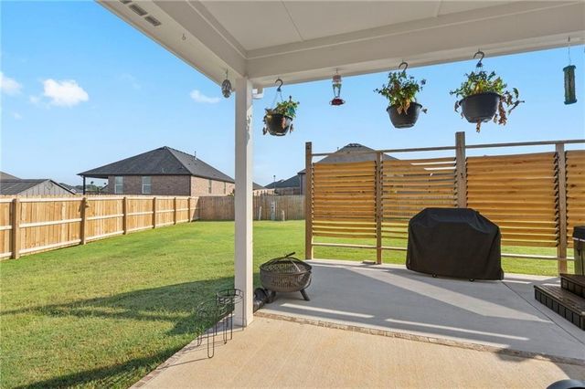 306 N Anser Bend, Farmington, AR 72730