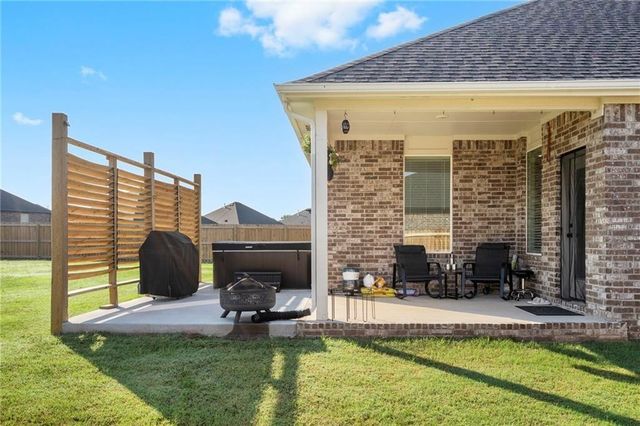 306 N Anser Bend, Farmington, AR 72730