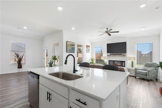 306 N Anser Bend, Farmington, AR 72730