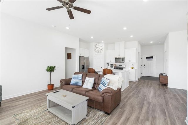 306 N Anser Bend, Farmington, AR 72730