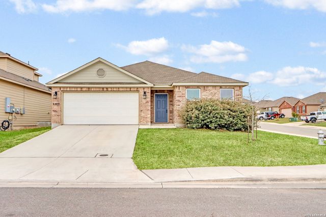 3200 Broad View, Seguin, TX 78155