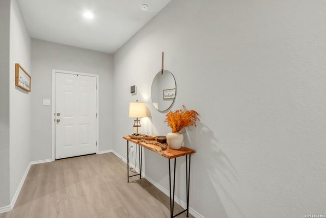 3200 Broad View, Seguin, TX 78155