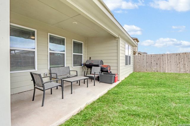 3200 Broad View, Seguin, TX 78155