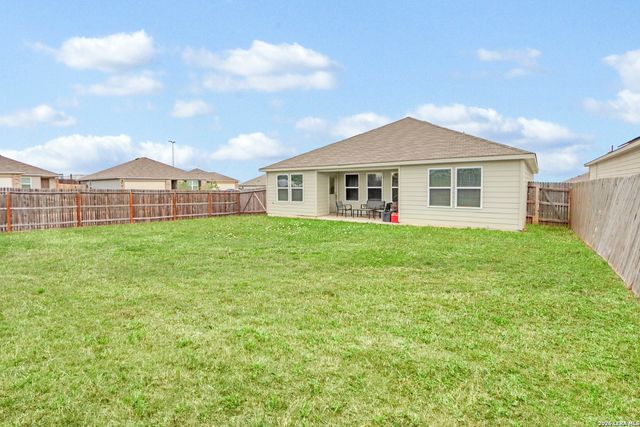 3200 Broad View, Seguin, TX 78155