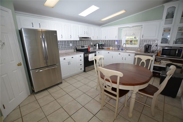 556 Center Hill, Plum Boro, PA 15239