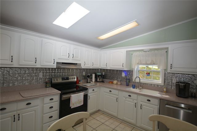 556 Center Hill, Plum Boro, PA 15239