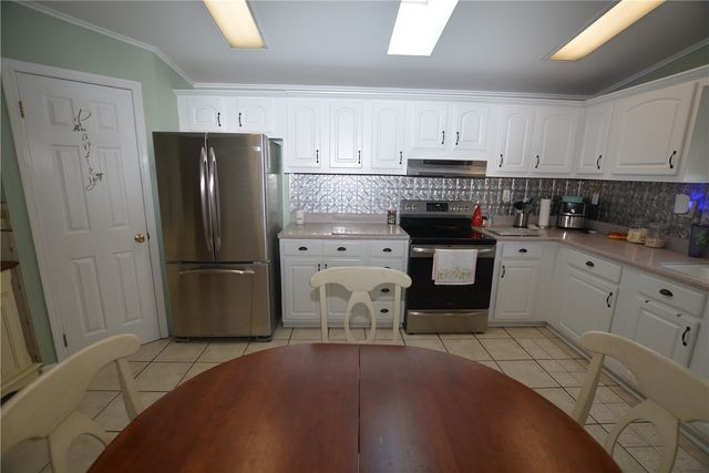 556 Center Hill, Plum Boro, PA 15239