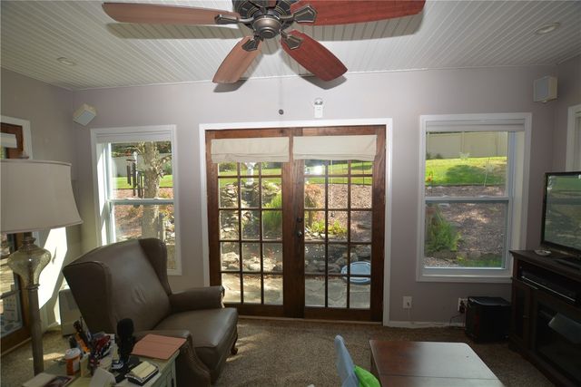 556 Center Hill, Plum Boro, PA 15239