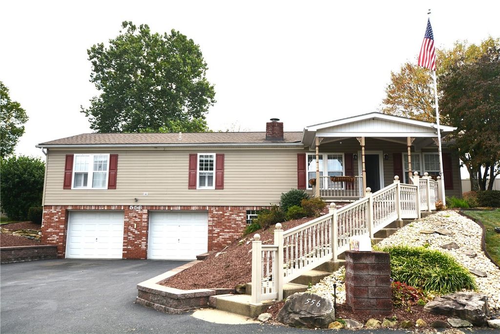 556 Center Hill, Plum Boro, PA 15239