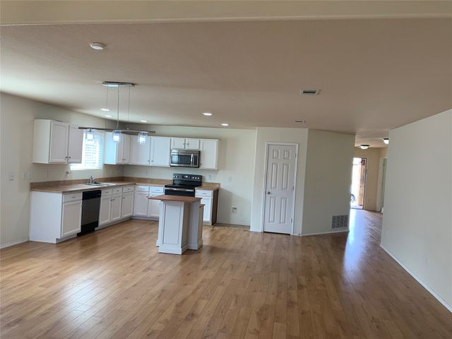 3208 Sadie Trail, Fort Worth, TX 76137