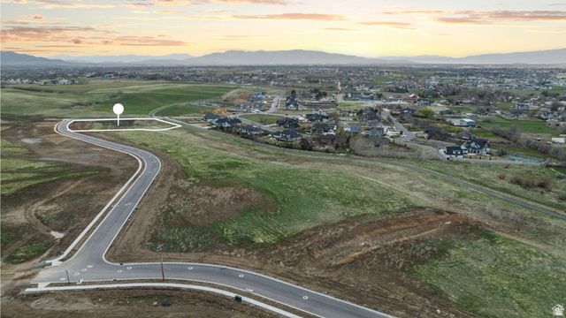 2254 S VALLEY DR, Mapleton, UT 84664