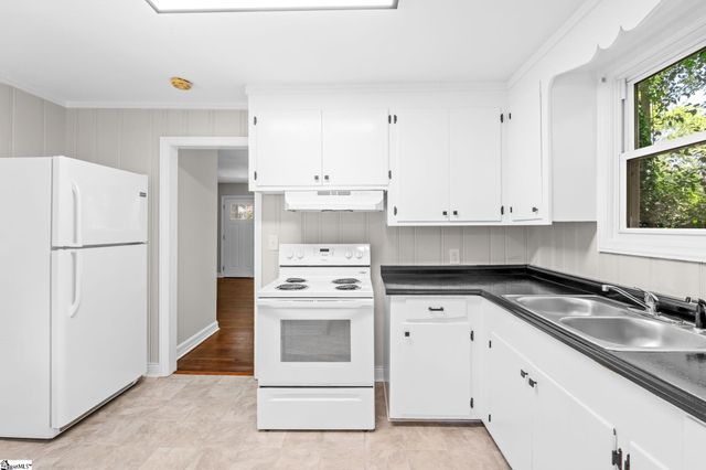 12 Merlocke Drive, Greenville, SC 29607