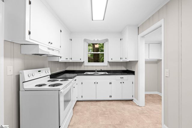 12 Merlocke Drive, Greenville, SC 29607