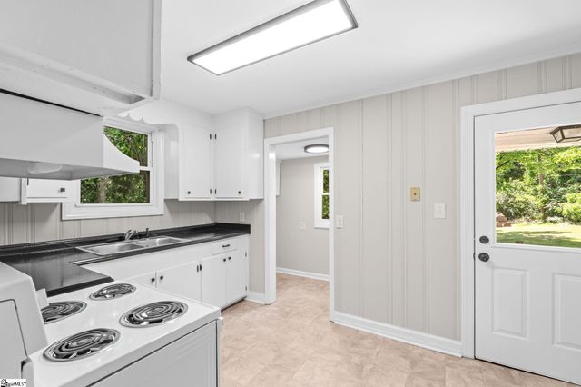 12 Merlocke Drive, Greenville, SC 29607