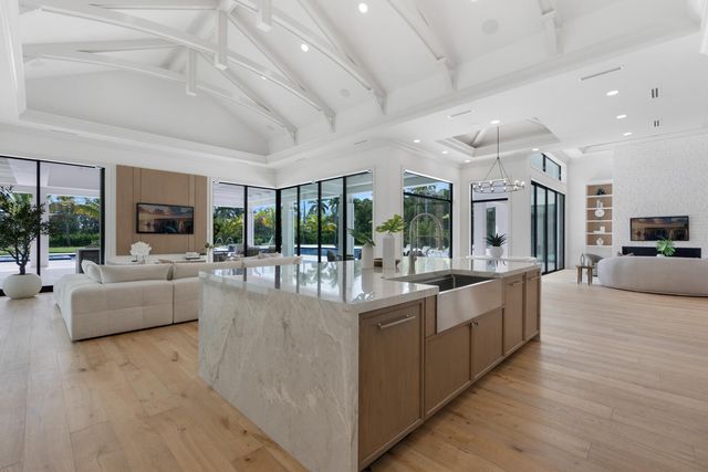 14699 Black Bear Road, Palm Beach Gardens, FL 33418