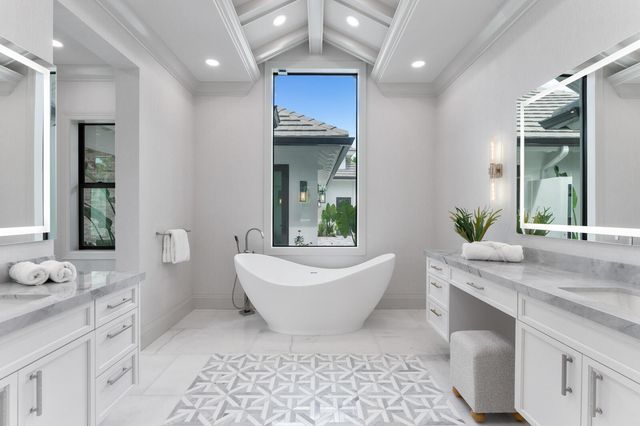 14699 Black Bear Road, Palm Beach Gardens, FL 33418