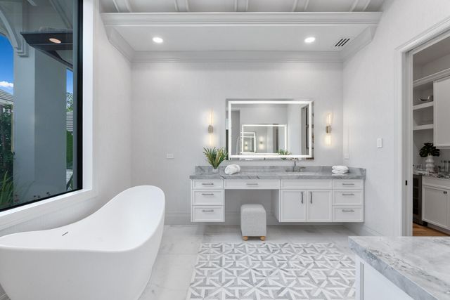 14699 Black Bear Road, Palm Beach Gardens, FL 33418