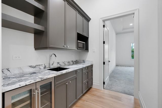 14699 Black Bear Road, Palm Beach Gardens, FL 33418