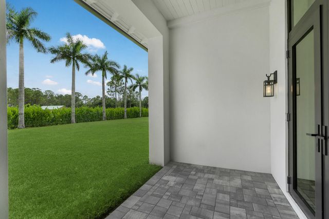 14699 Black Bear Road, Palm Beach Gardens, FL 33418