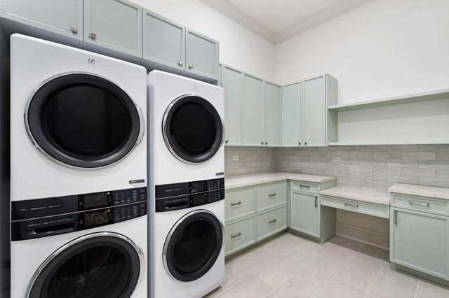 14699 Black Bear Road, Palm Beach Gardens, FL 33418