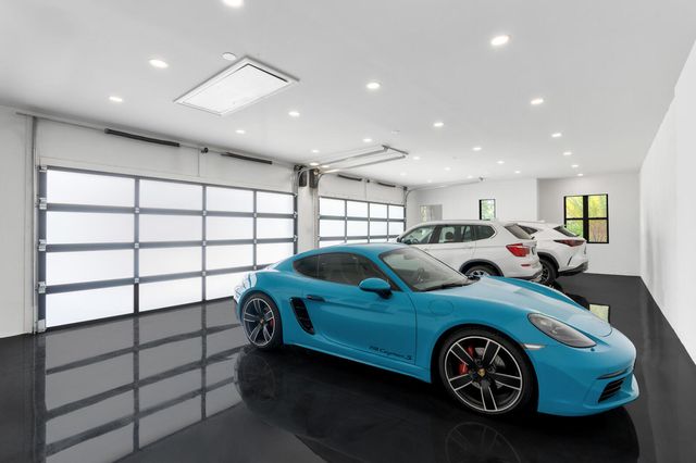 14699 Black Bear Road, Palm Beach Gardens, FL 33418