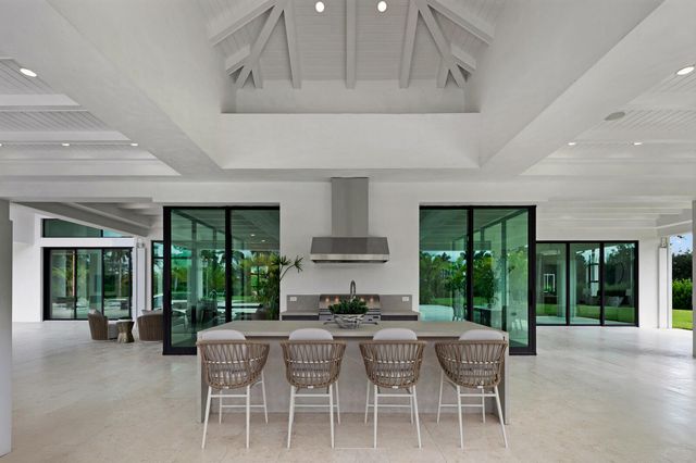 14699 Black Bear Road, Palm Beach Gardens, FL 33418