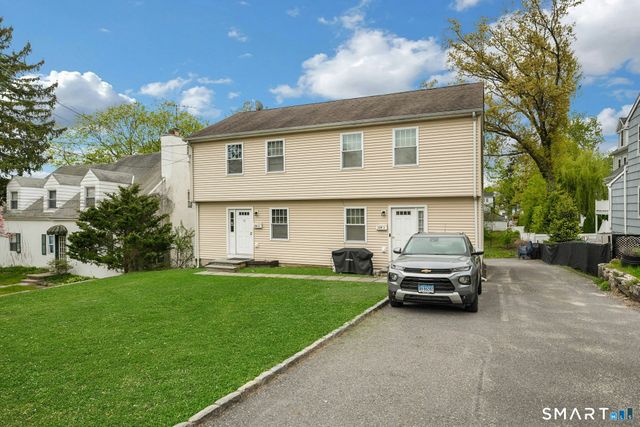 124 Pine Hill Avenue, Stamford, CT 06906