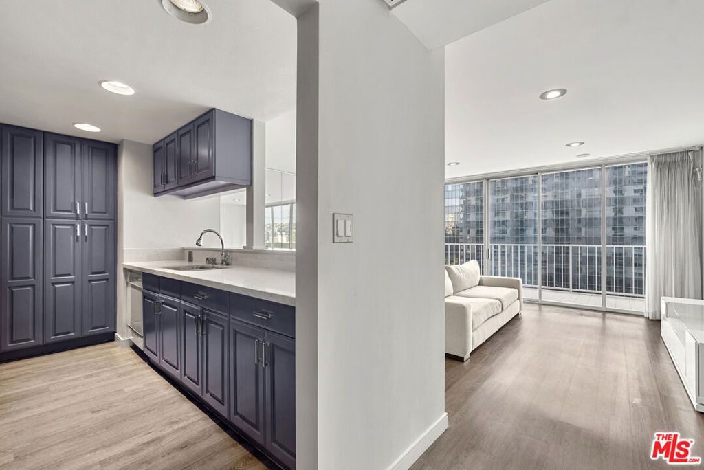 2160 Century Parkway 710, Los Angeles, CA 90067 — photo 2