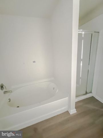 131 CRAMSFORD ST, Falling Waters, WV 25419
