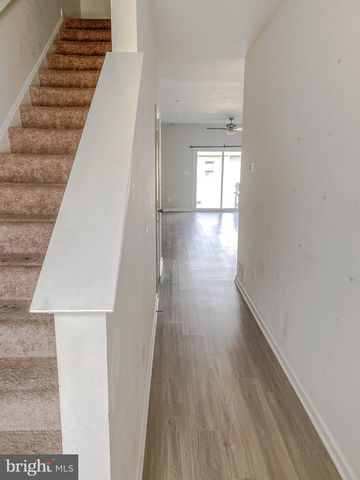 131 CRAMSFORD ST, Falling Waters, WV 25419