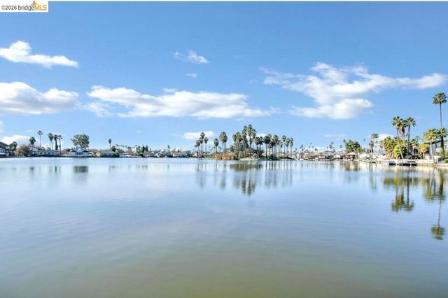 730 Beaver Ln, Discovery Bay, CA 94505