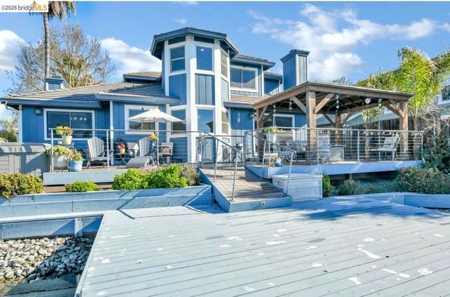 730 Beaver Ln, Discovery Bay, CA 94505