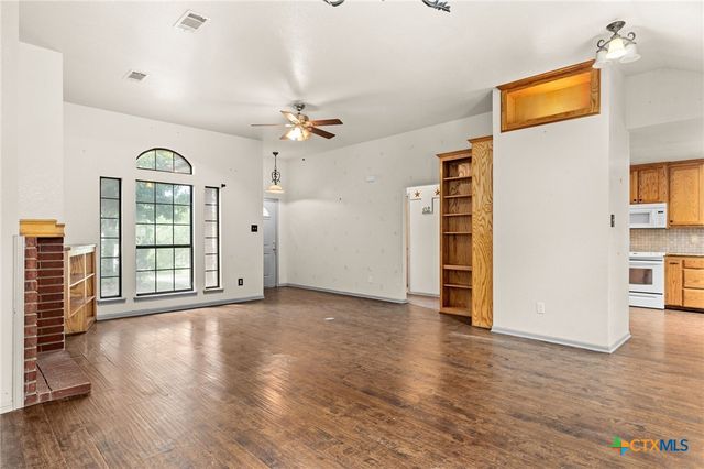 309 W Blancas Drive, Copperas Cove, TX 76522