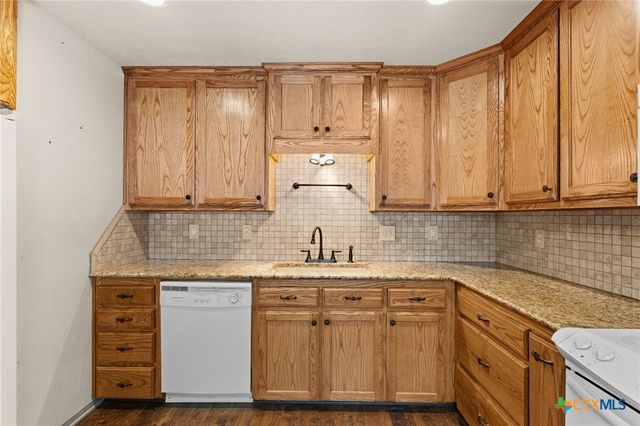 309 W Blancas Drive, Copperas Cove, TX 76522