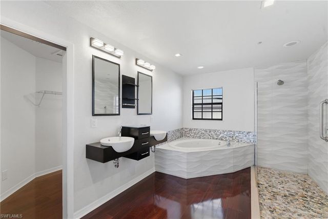 2329 SW 32nd ST, Cape Coral, FL 33914