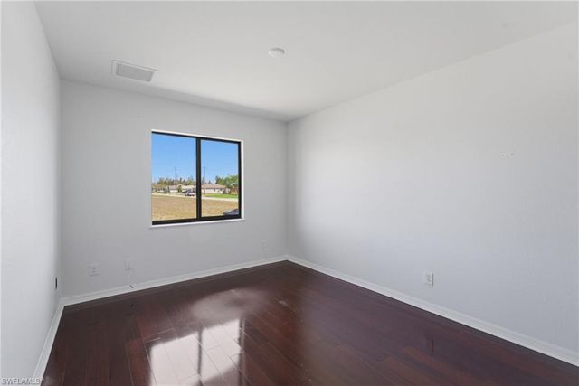 2329 SW 32nd ST, Cape Coral, FL 33914