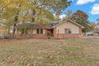 2 Ventnor Circle, Bella Vista, AR 72715
