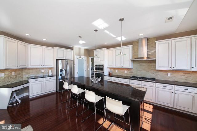 5800 NASH DR, Pipersville, PA 18947