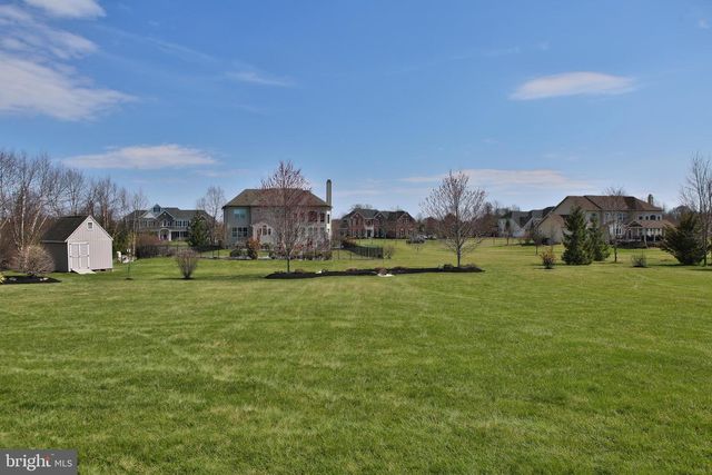 5800 NASH DR, Pipersville, PA 18947