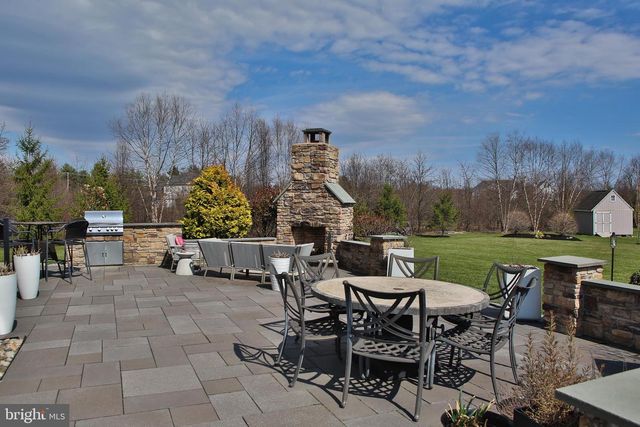 5800 NASH DR, Pipersville, PA 18947