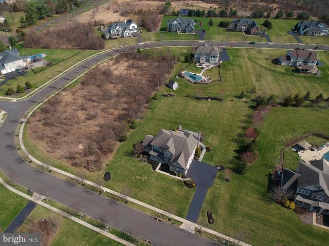 5800 NASH DR, Pipersville, PA 18947