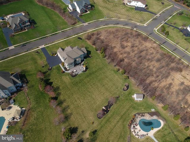 5800 NASH DR, Pipersville, PA 18947