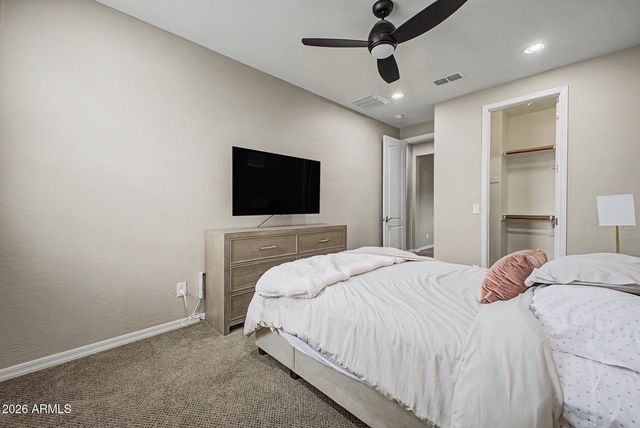 15918 S 11TH Way, Phoenix, AZ 85048