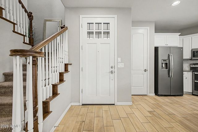 15918 S 11TH Way, Phoenix, AZ 85048