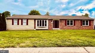 7 CHAPEL CREST, Wilmington, DE 19810