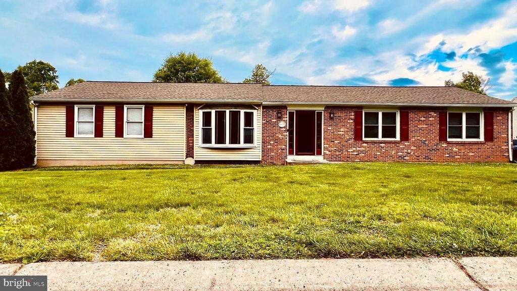 7 CHAPEL CREST, Wilmington, DE 19810